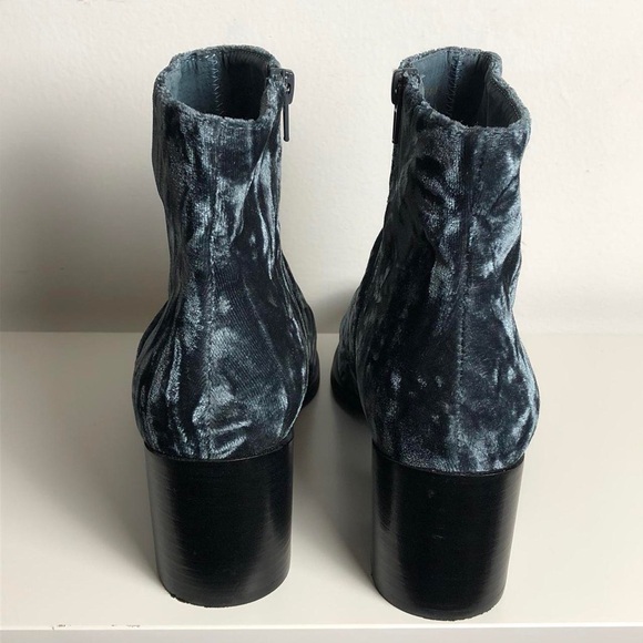 Blue Crushed Velvet Booties! - Picture 2 of 4
